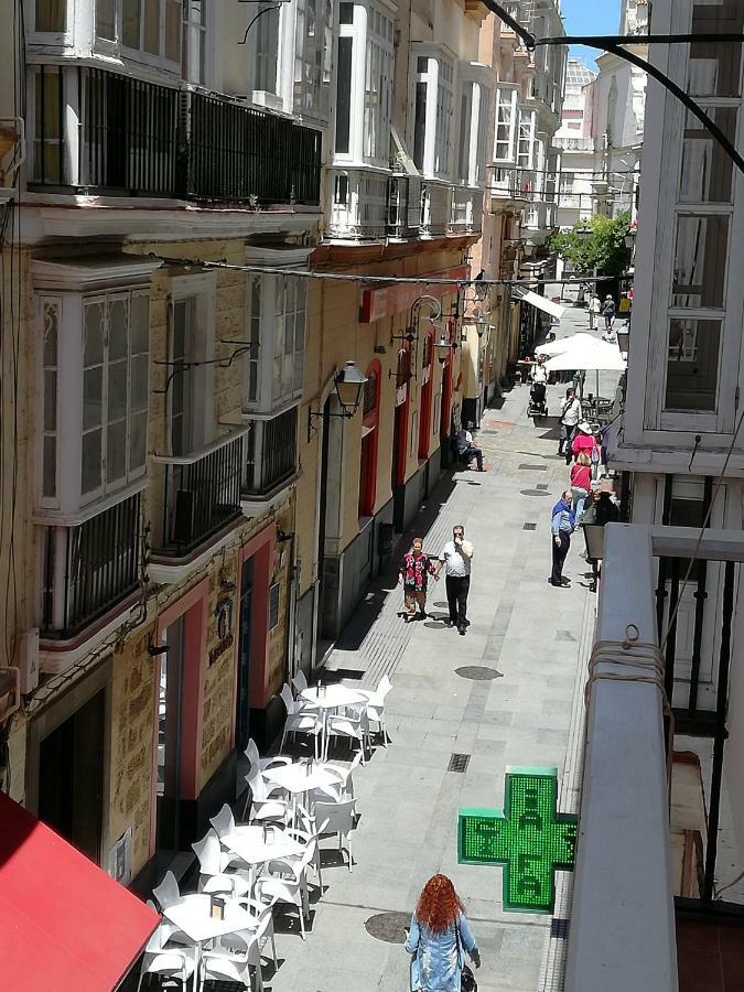 Extraordinario Piso Junto Playa Y En Pleno Centro Cadiz